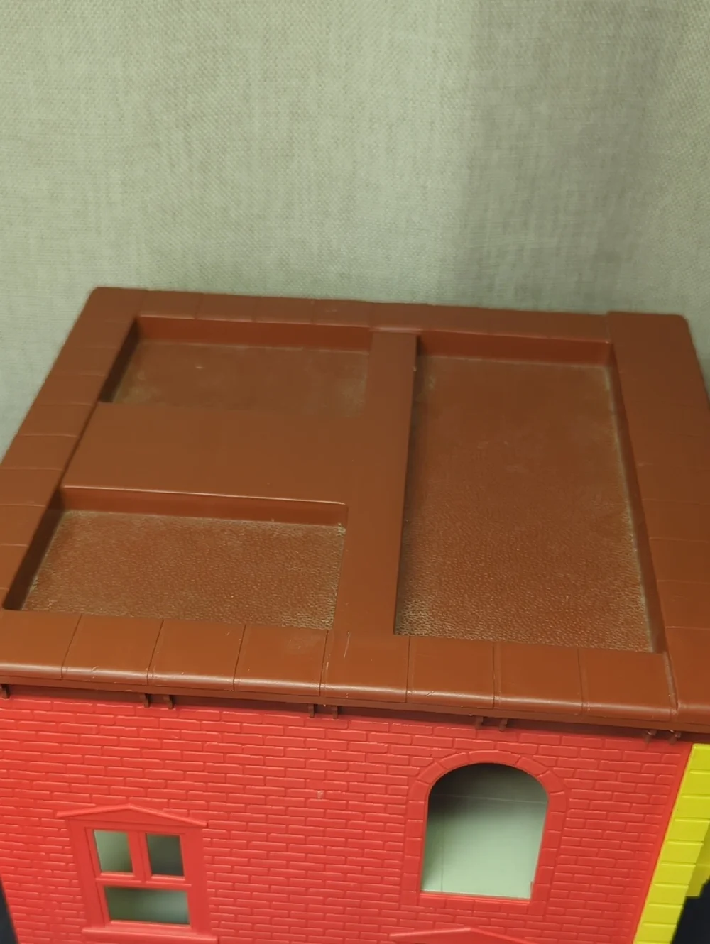 1979 VINTAGE WORKING FISHER PRICE PLAY FAMILY FIRE STATION #928 w/accessories - Picture 15 of 16